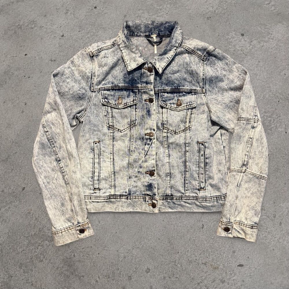 Free People Denim Jacket Womens Large Acid Wash Button Up Trucker